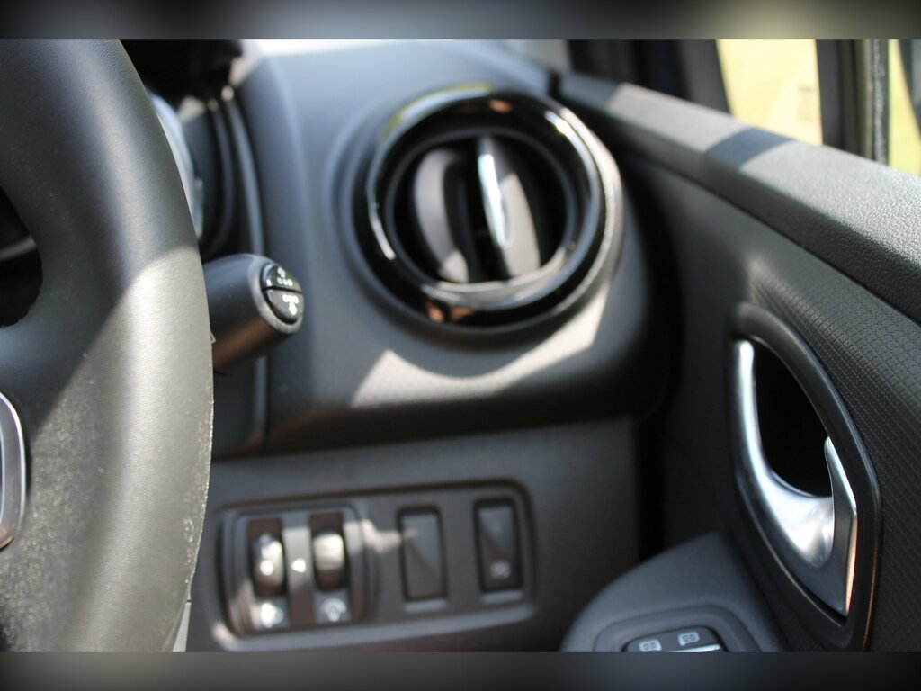 Renault Clio 1.6T 16V Renaultsport Trophy Nav 220 Black #50