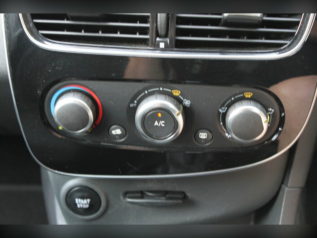 Renault Clio 1.6T 16V Renaultsport Trophy Nav 220 Black #53