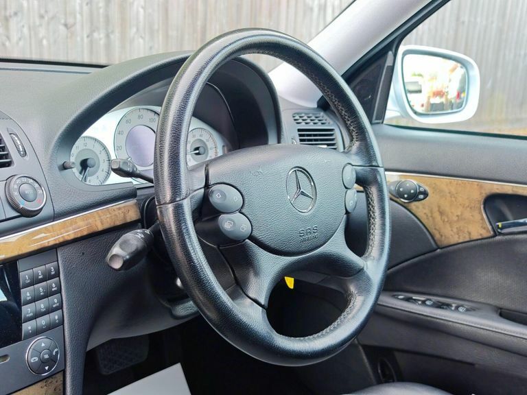 Mercedes-Benz E Class E220 Cdi Avantgarde Blue #24