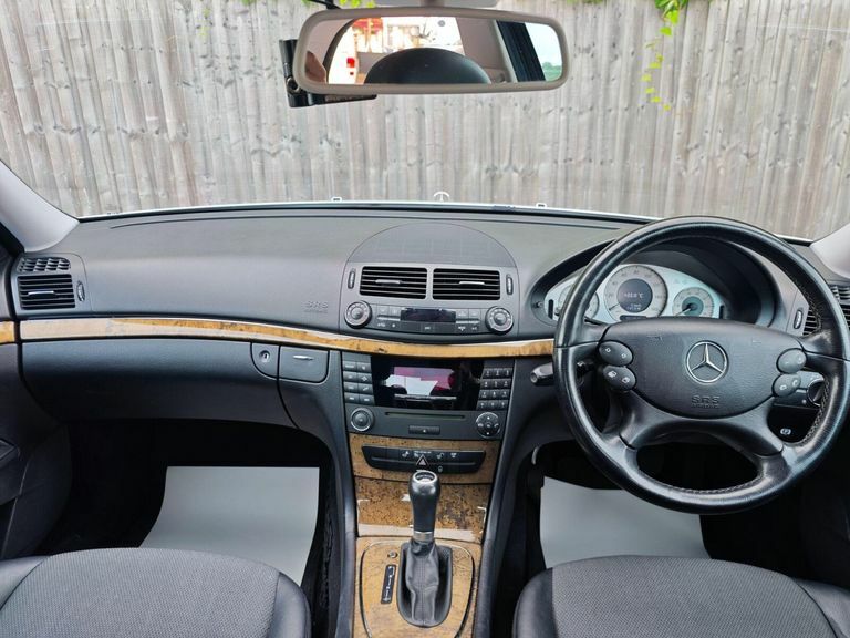 Mercedes-Benz E Class E220 Cdi Avantgarde Blue #8