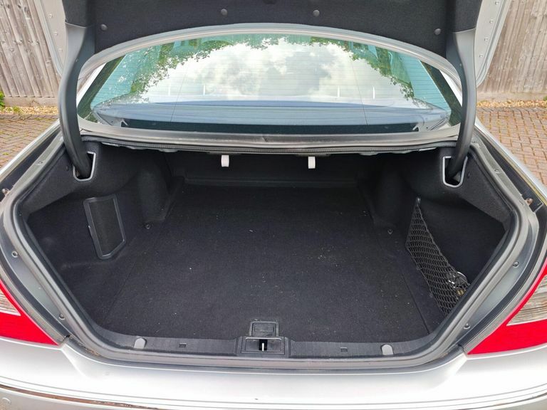 Mercedes-Benz E Class E220 Cdi Avantgarde Blue #31