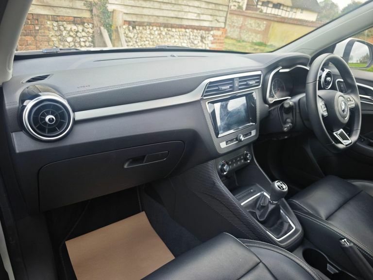 MG ZS Excite Hatchback Blue #11
