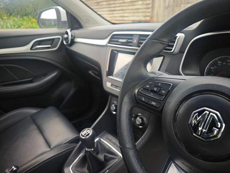 MG ZS Excite Hatchback Blue #23
