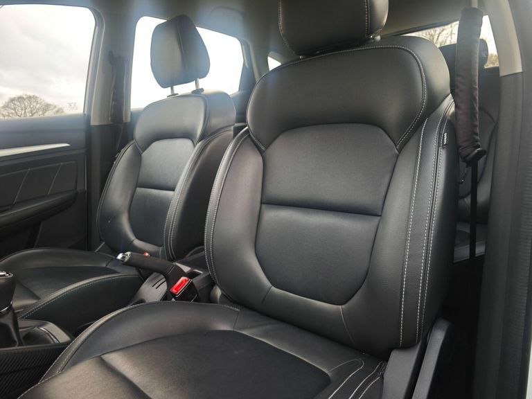 MG ZS Excite Hatchback Blue #12