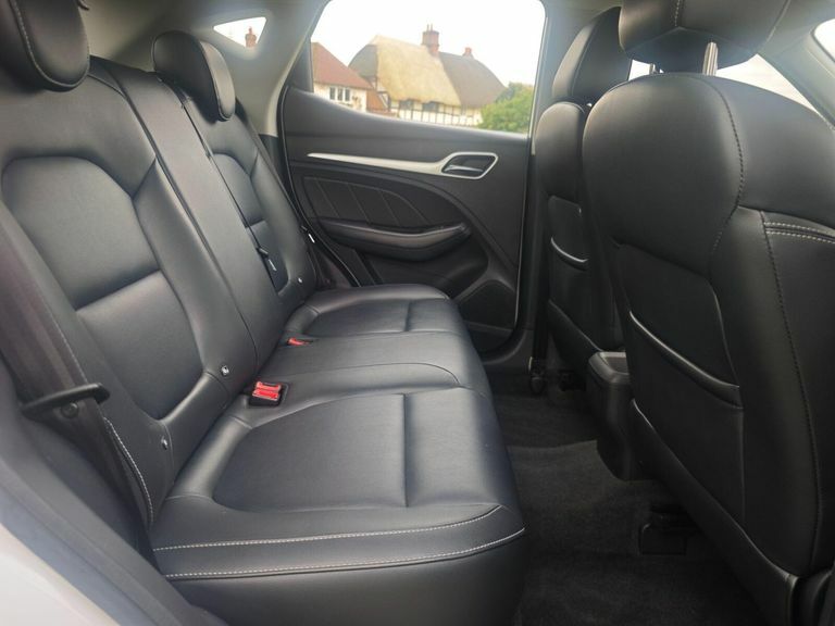 MG ZS Excite Hatchback Blue #14