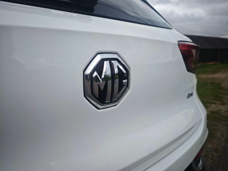 MG ZS Excite Hatchback Blue #32