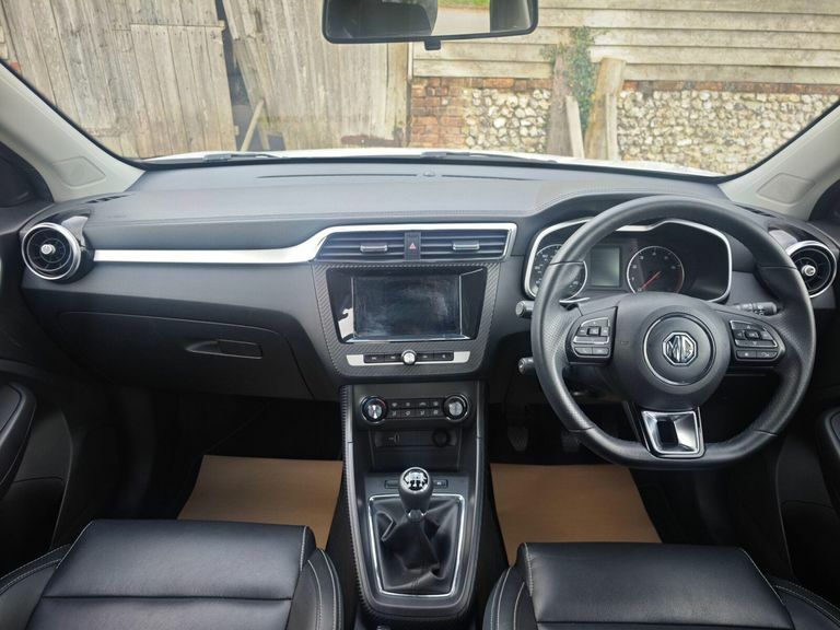 MG ZS Excite Hatchback Blue #8