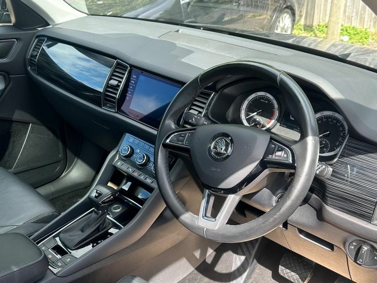Skoda Kodiaq Edition Red #2