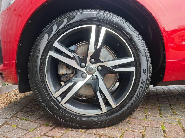 Volvo XC60 Xc60 Momentum D4 Awd Black #44