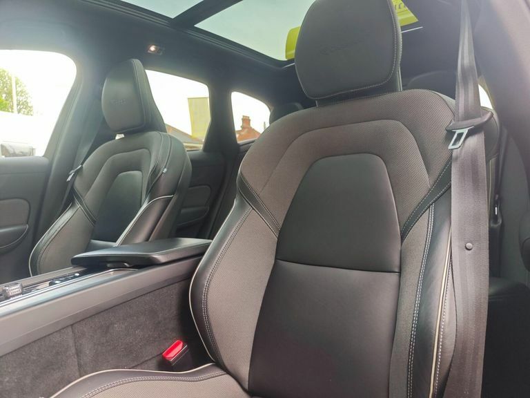 Volvo XC60 Xc60 Momentum D4 Awd Black #12