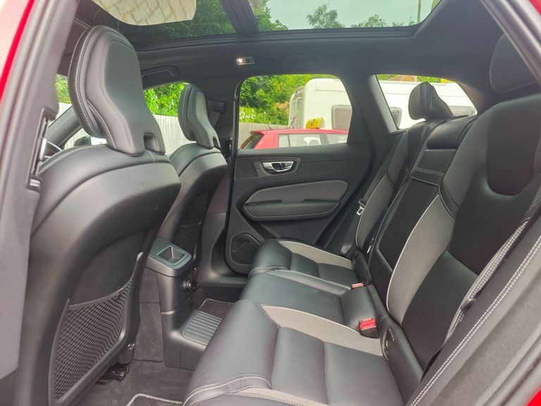 Volvo XC60 Xc60 Momentum D4 Awd Black #15