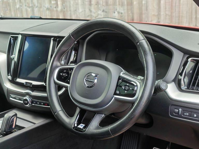 Volvo XC60 Xc60 Momentum D4 Awd Black #9