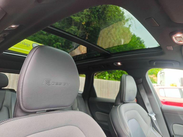 Volvo XC60 Xc60 Momentum D4 Awd Black #18