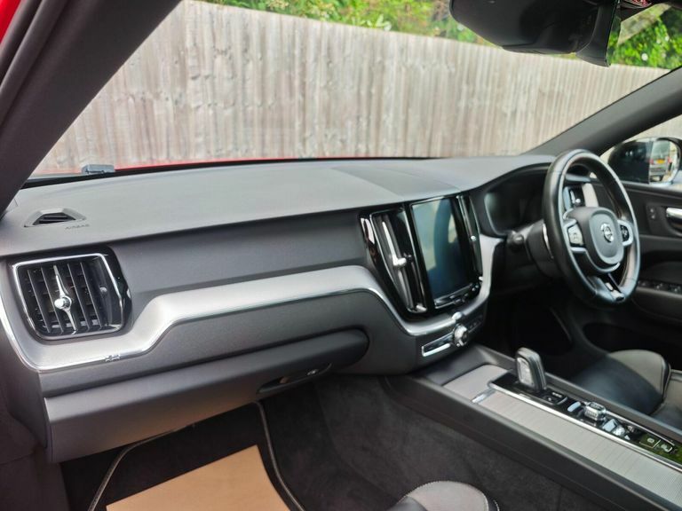 Volvo XC60 Xc60 Momentum D4 Awd Black #11