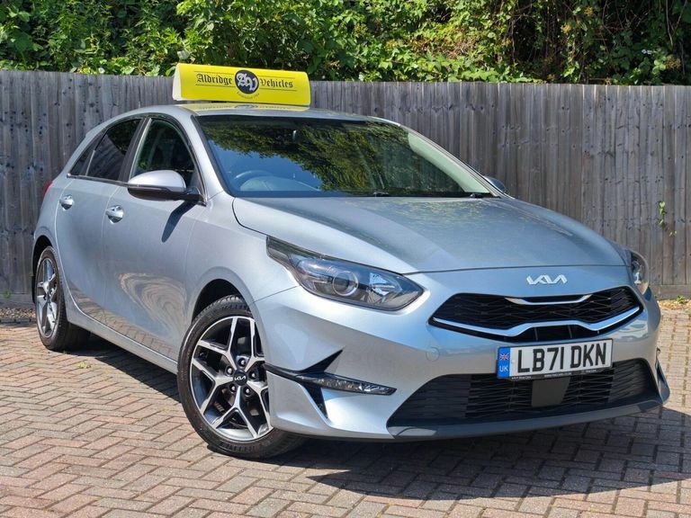 Kia Ceed 1.5 T-gdi 3 Euro 6 Ss Silver