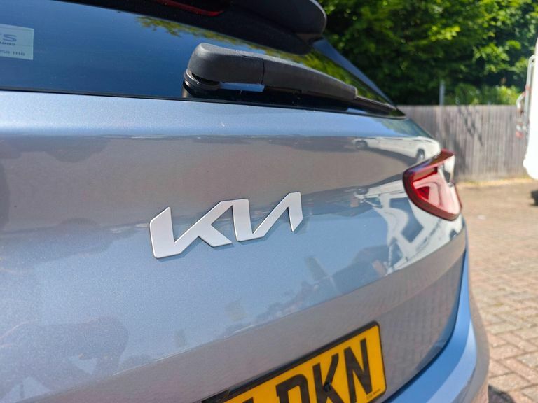 Kia Ceed Sw 1.0T Gdi Isg 2 118 Black #14