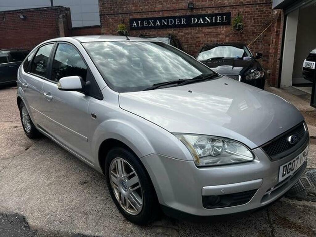 Ford Focus 1.6 Ghia Silver #2