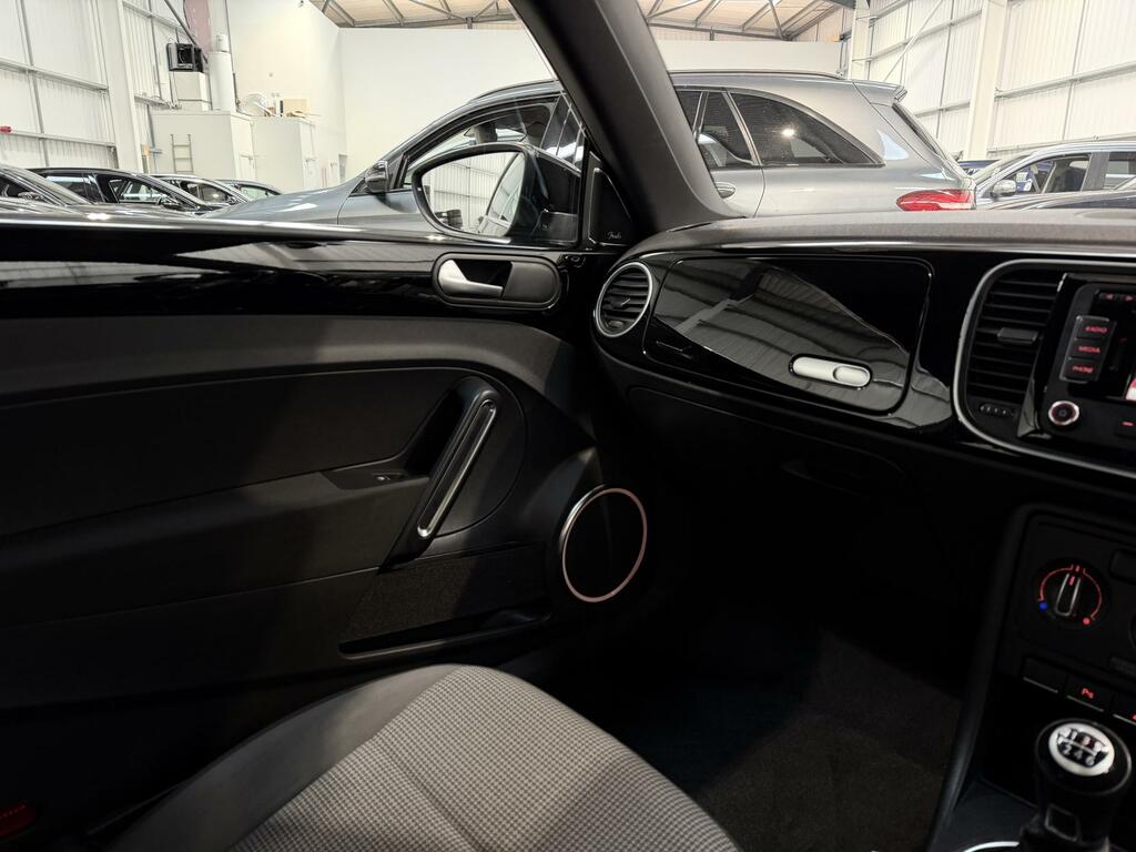 Volkswagen Beetle Hatchback 1.4 Tsi Sport Euro 5 201212 White #20