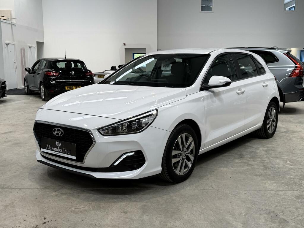Hyundai I30 Se Nav White #3
