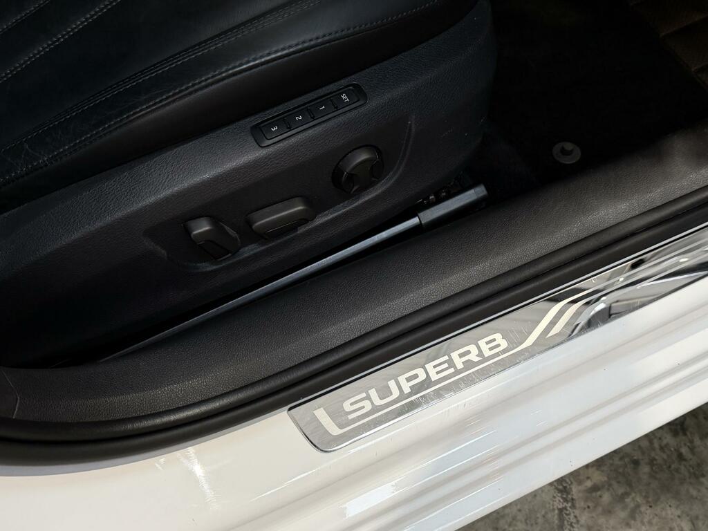 Skoda Superb Se Technology White #13