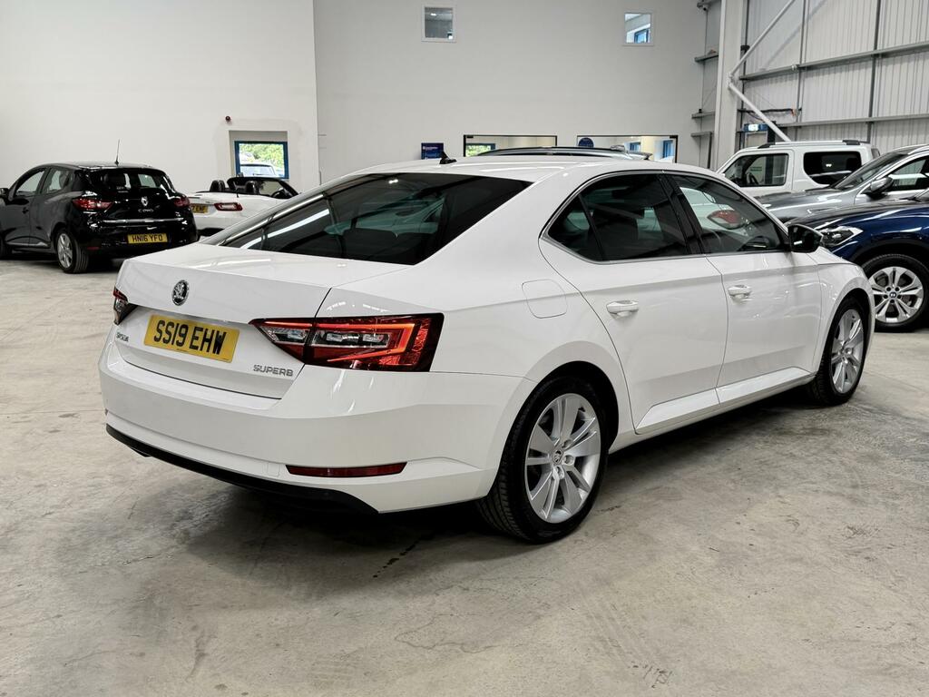 Skoda Superb Se Technology White #7