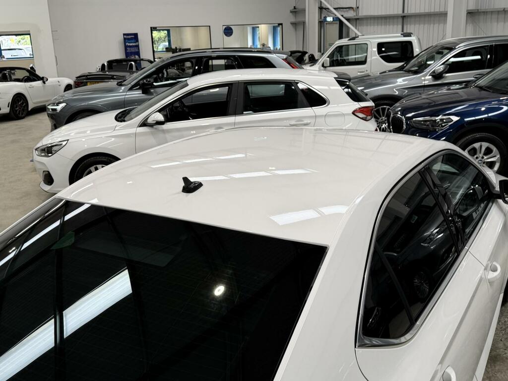 Skoda Superb Se Technology White #8