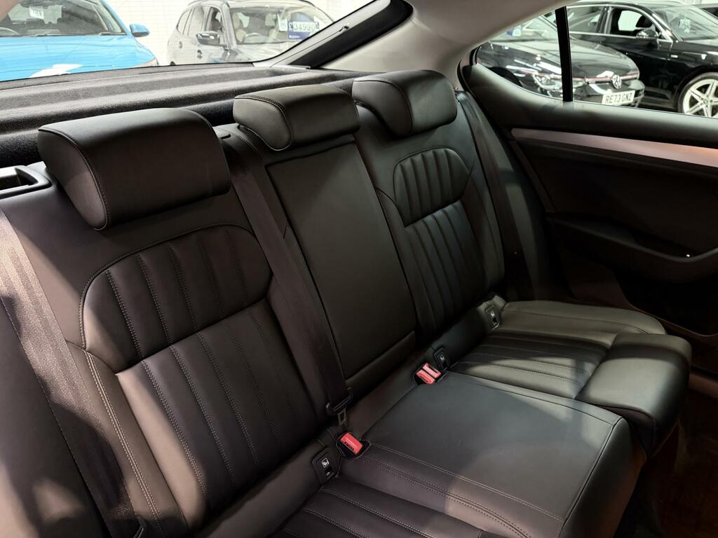 Skoda Superb Se Technology White #28