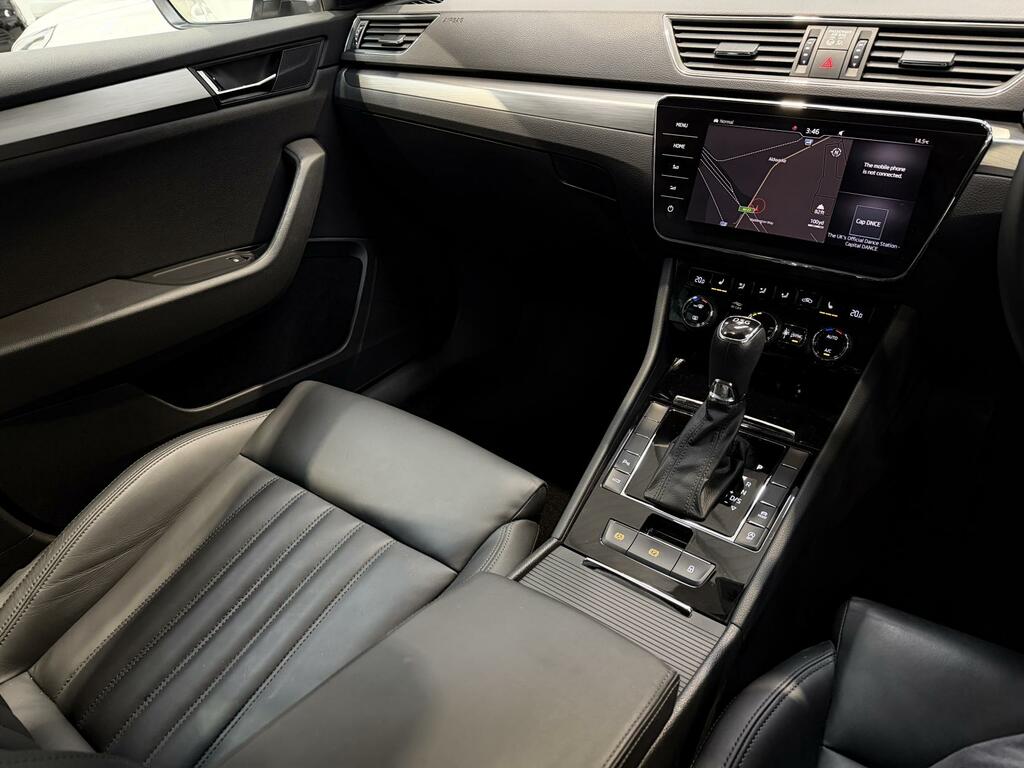 Skoda Superb Se Technology White #19