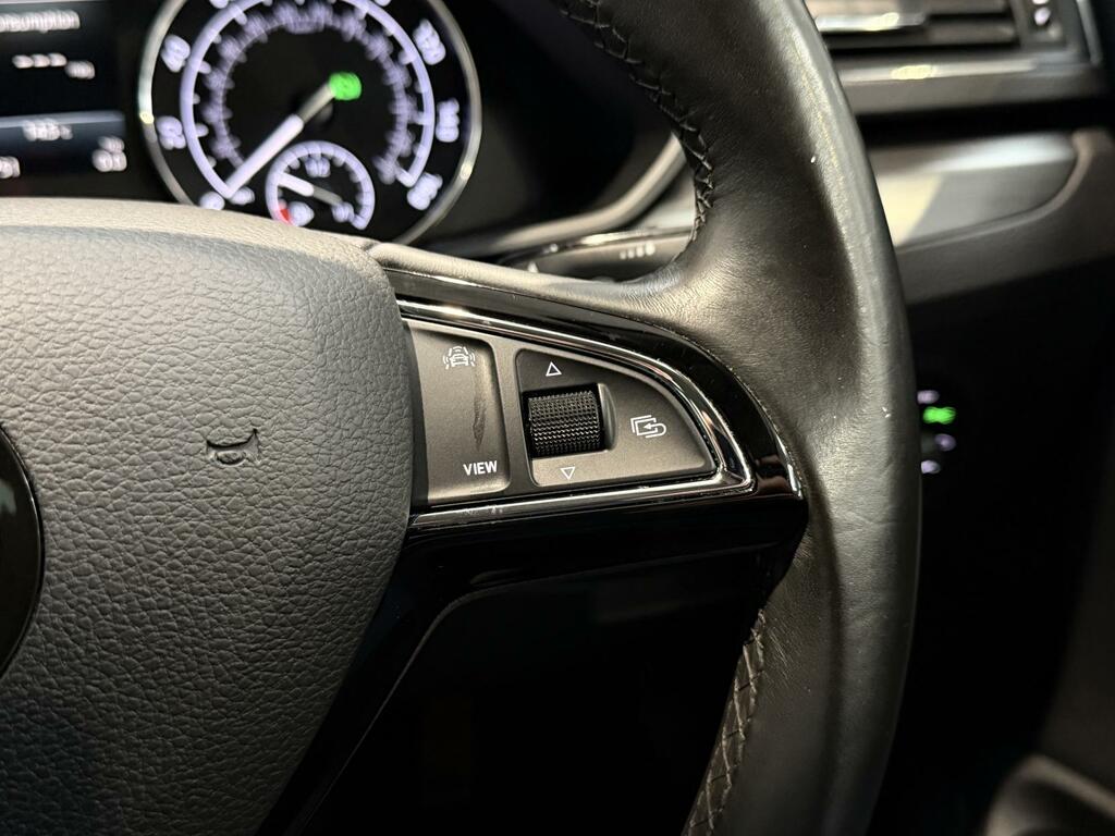Skoda Superb Se Technology White #16