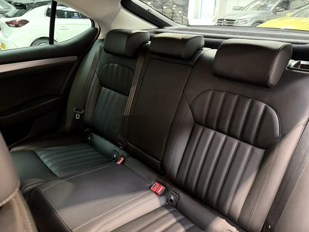 Skoda Superb Se Technology White #32
