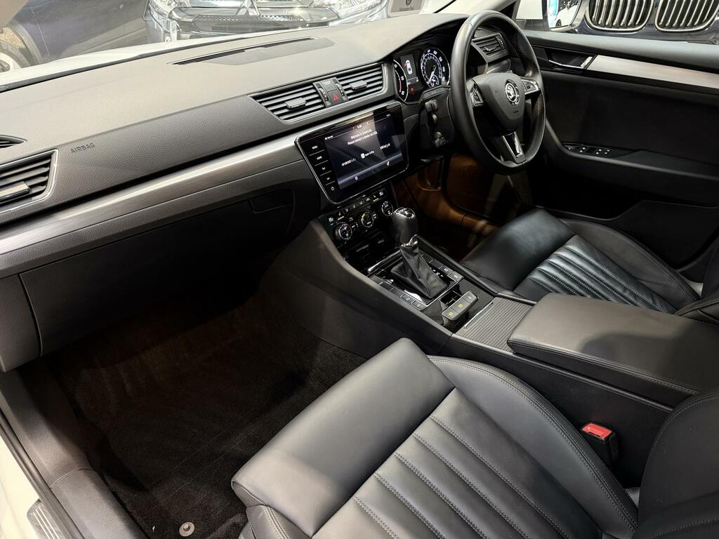 Skoda Superb Se Technology White #38