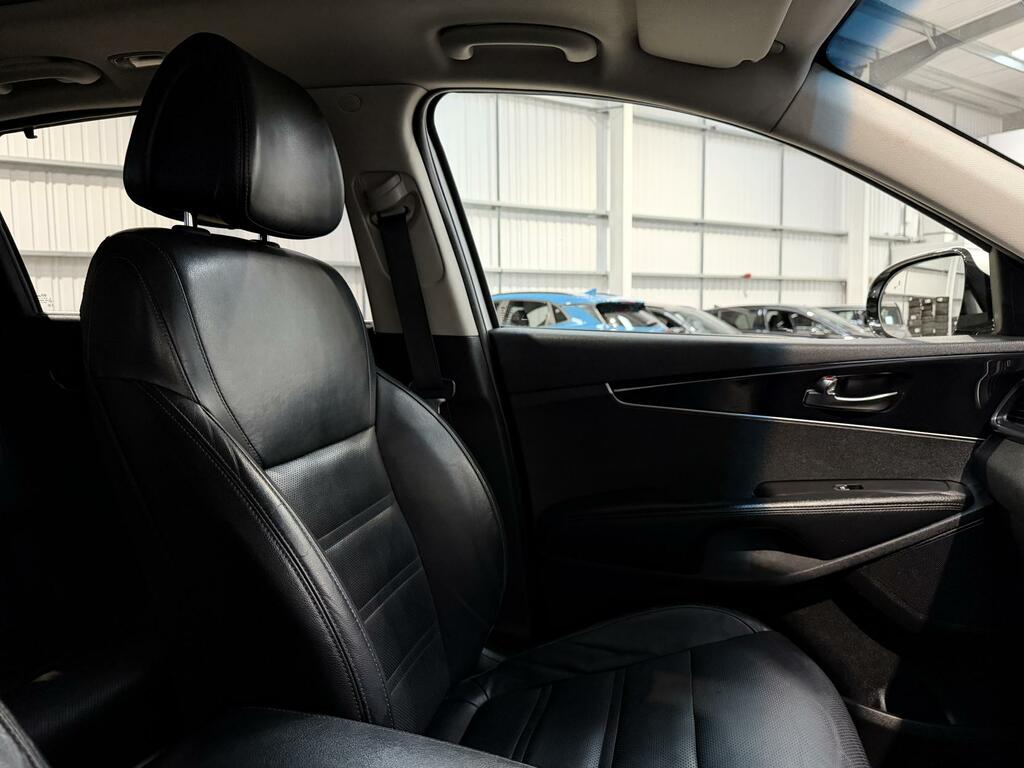 Kia Sorento 2.2 Crdi White #27