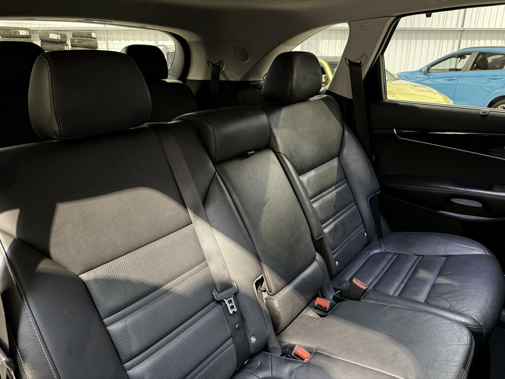 Kia Sorento 2.2 Crdi White #32