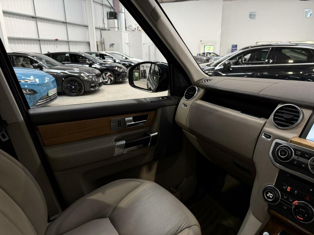 Land Rover Discovery 4 4 3.0 Sdv6 255Bhp Se Tech - Facelift Model Black #23
