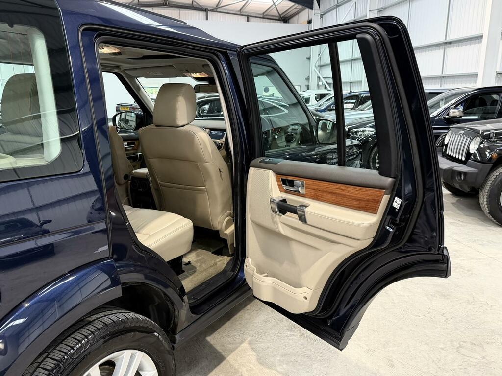 Land Rover Discovery 4 4 3.0 Sdv6 255Bhp Se Tech - Facelift Model Black #24