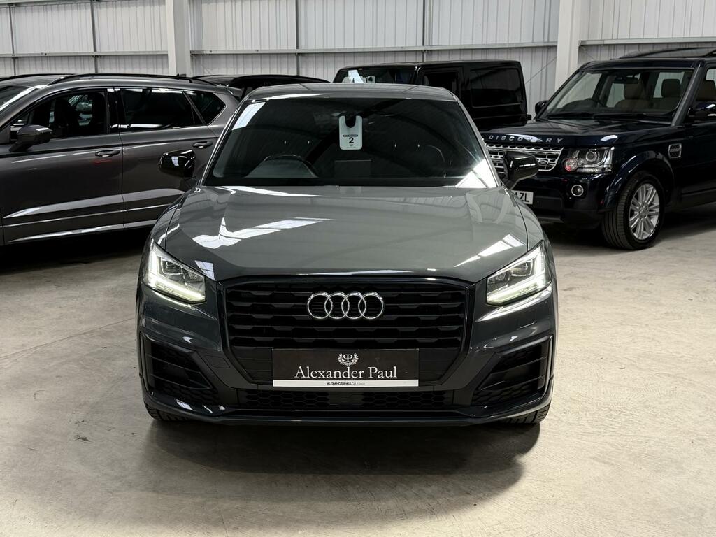 Audi Q2 Black Edition Grey #2