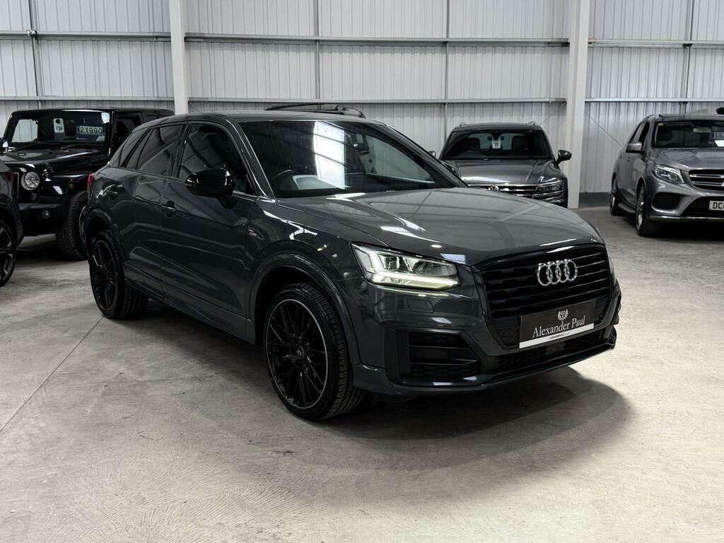 Audi Q2 Black Edition Grey