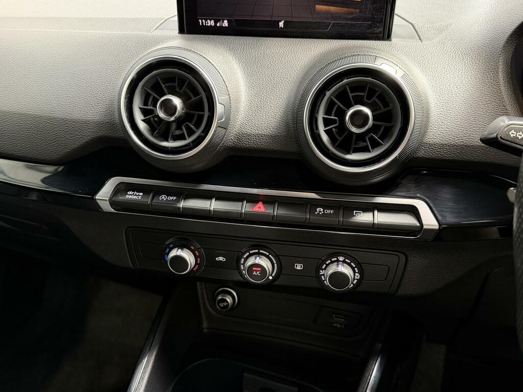 Audi Q2 Sport 30 Tfsi 116 Ps 6-Speed Black #22