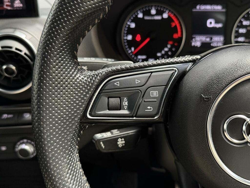 Audi Q2 Sport 30 Tfsi 116 Ps 6-Speed Black #14