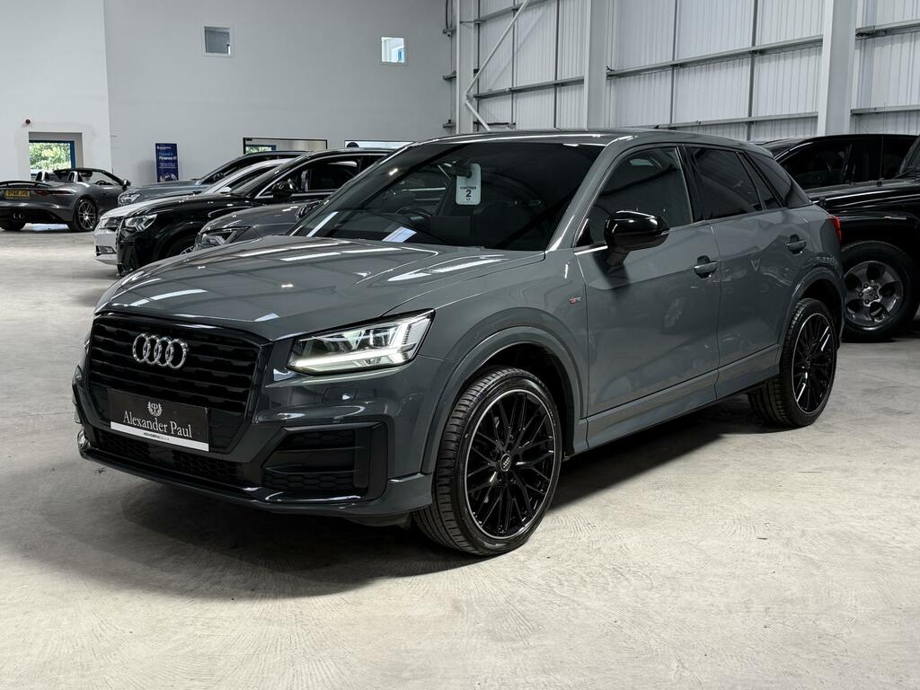 Audi Q2 Black Edition Grey #3