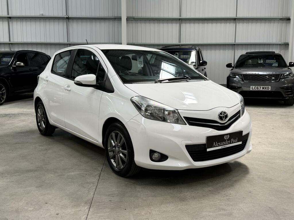 Toyota Yaris Icon Plus White