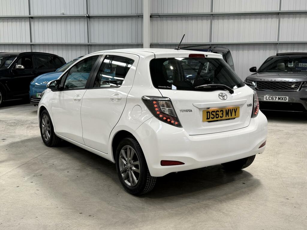 Toyota Yaris Hatchback White #7