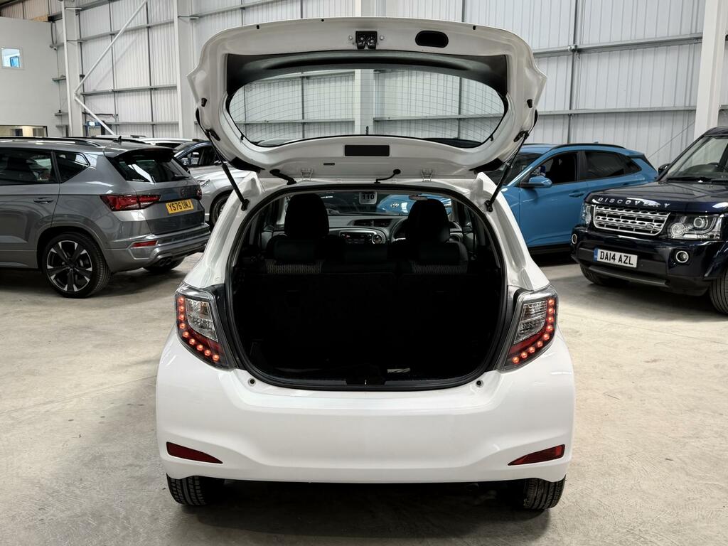 Toyota Yaris Hatchback White #38