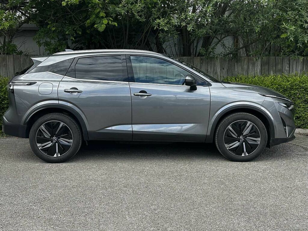Nissan Qashqai 1.3 Dig-t Mh Tekna  Black #3