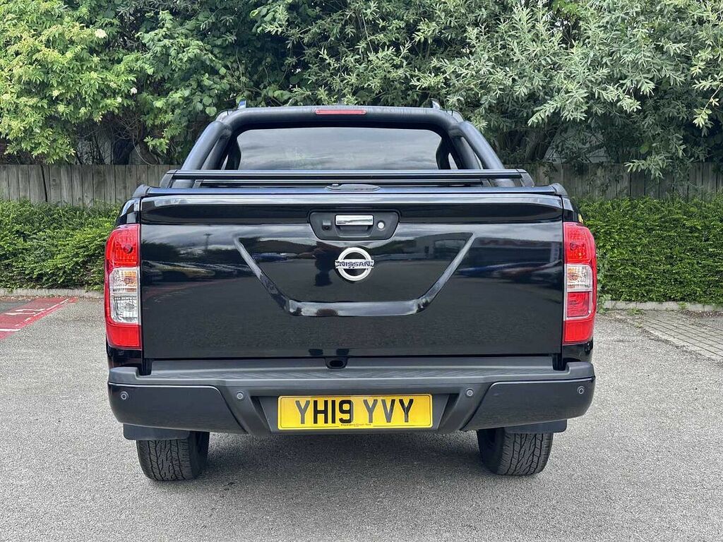 Nissan Navara 2.3 Dci N-guard Pickup Double Cab Manua Black #6