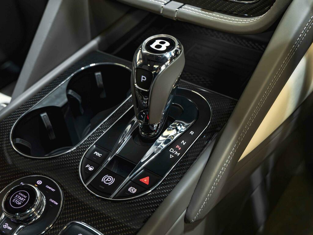 Bentley Bentayga Azure V8  #26