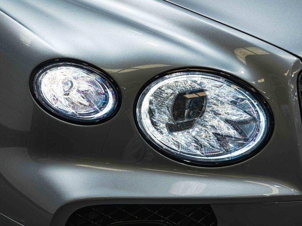 Bentley Bentayga Azure V8  #15