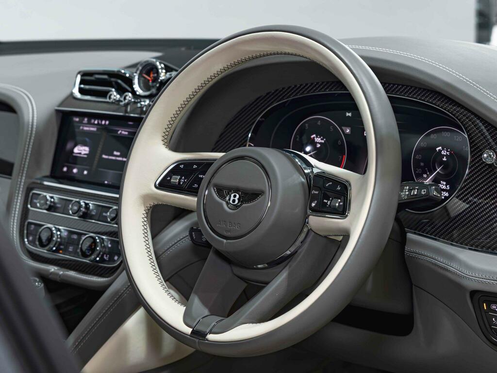 Bentley Bentayga Azure V8  #21