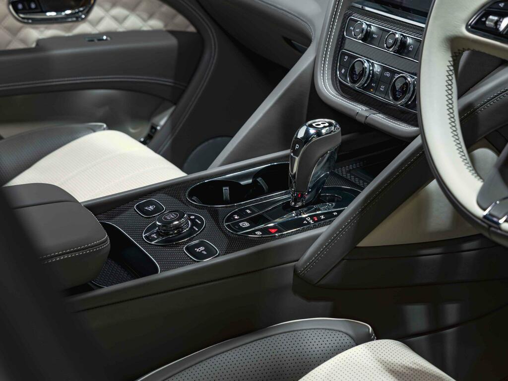 Bentley Bentayga Azure V8  #27