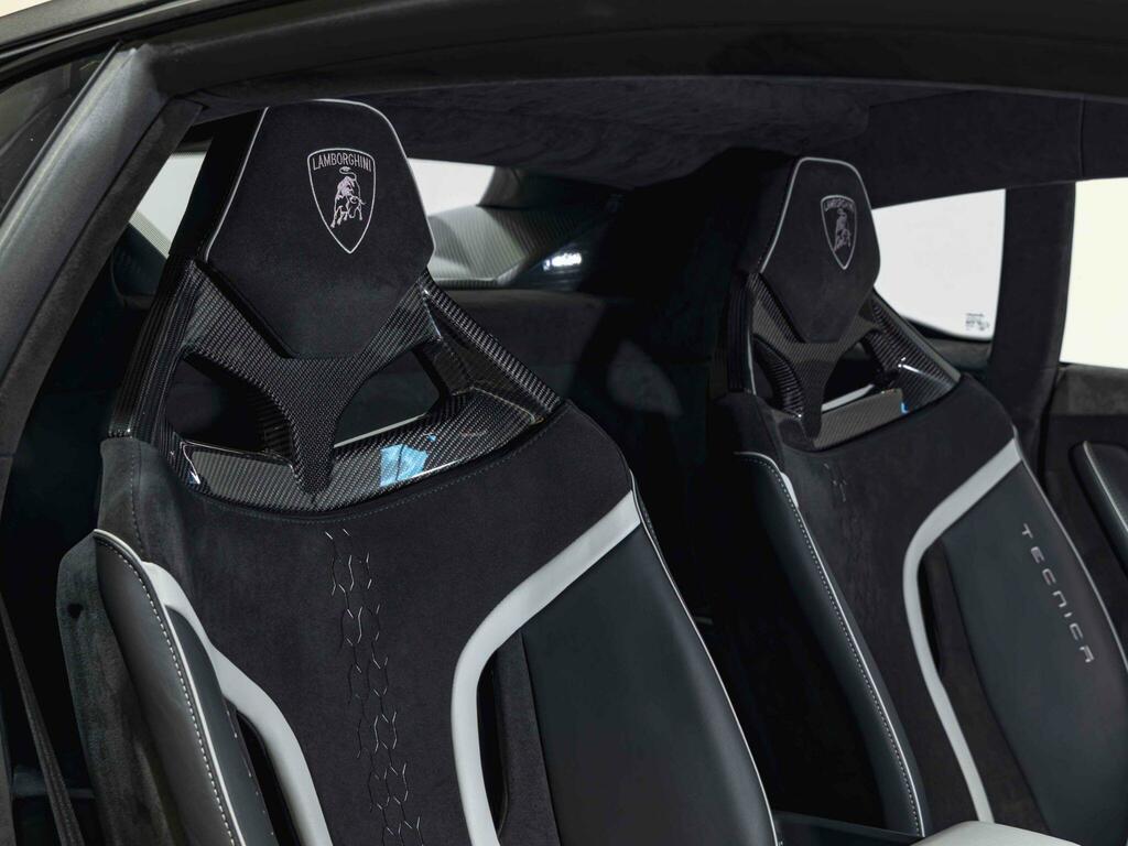 Lamborghini Huracan Sto  #21